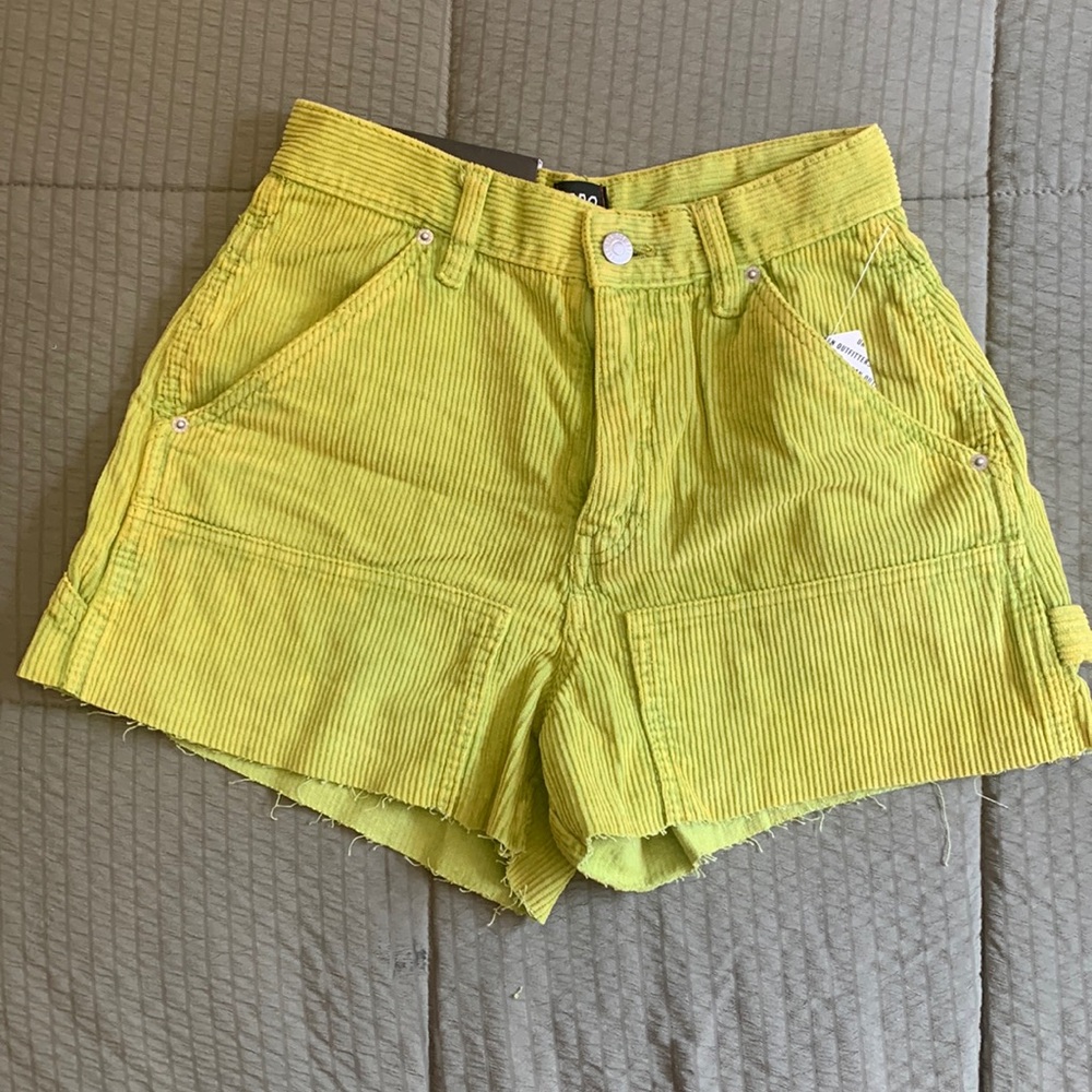 Bermudas High-Rise Carpenter